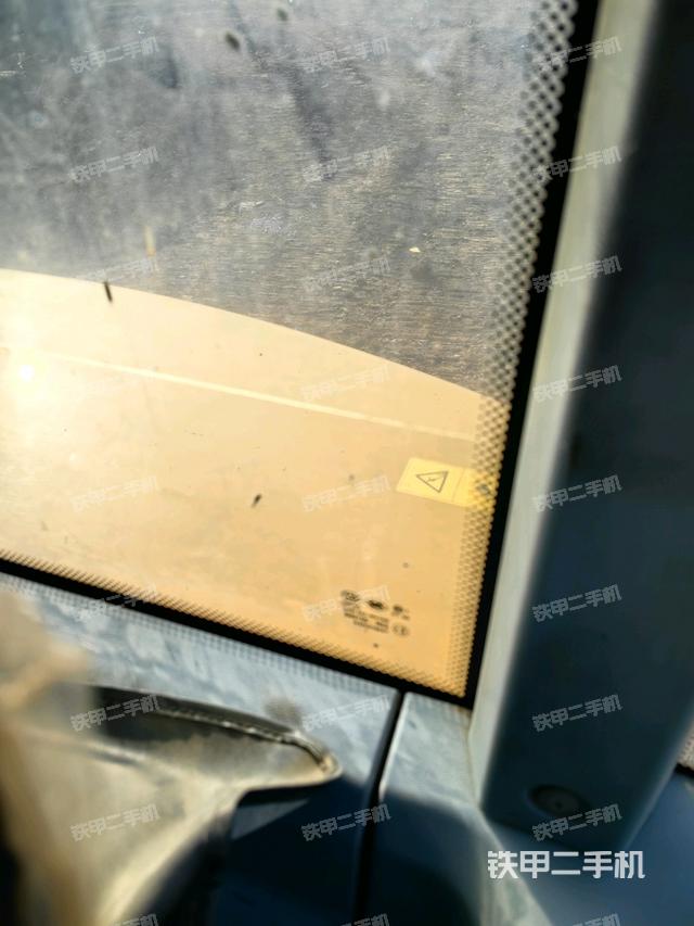 后窗玻璃角標(biāo)（駕駛室部分）