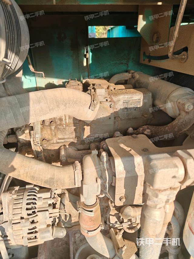 發(fā)動(dòng)機(jī)室（上車部件）