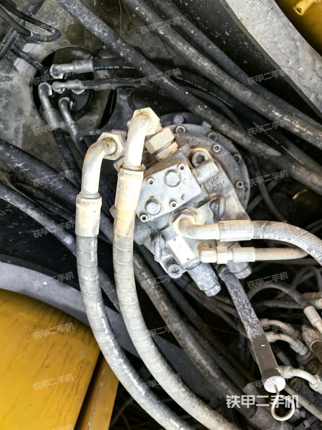 回轉(zhuǎn)馬達（上車部件）