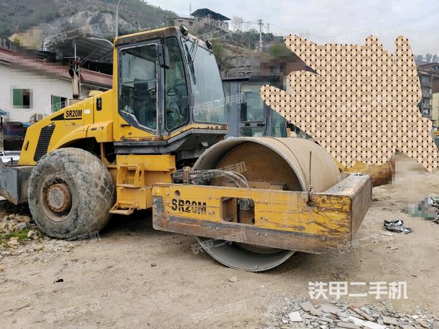 右前45°（壓路機(jī)整機(jī)外觀）