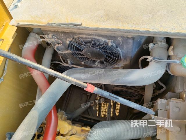 水箱+風(fēng)扇特寫(上車部件) 水箱+風(fēng)扇特寫(上車部件)