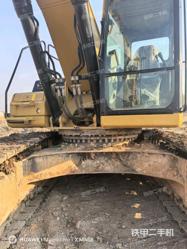 大臂油缸整體?豎拍（工作和回轉(zhuǎn)裝置）