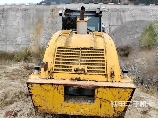 正前（壓路機整機外觀）