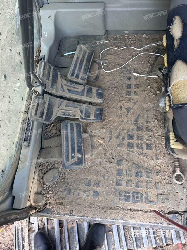 座椅后部(駕駛室部分) 座椅后部(駕駛室部分)