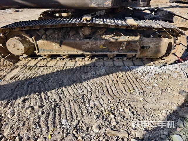 右側(cè)履帶整體?（行走機(jī)構(gòu)）