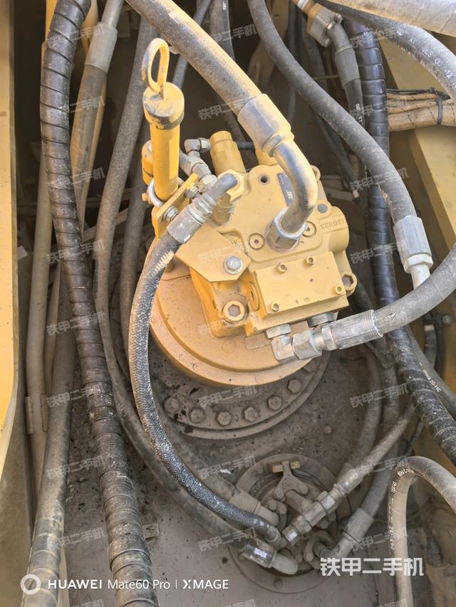 氣門室蓋螺絲特寫（上車部件）