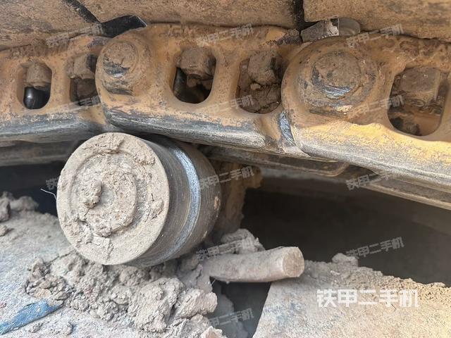 左側(cè)行走馬達蓋板(行走機構(gòu)) 左側(cè)行走馬達蓋板(行走機構(gòu))