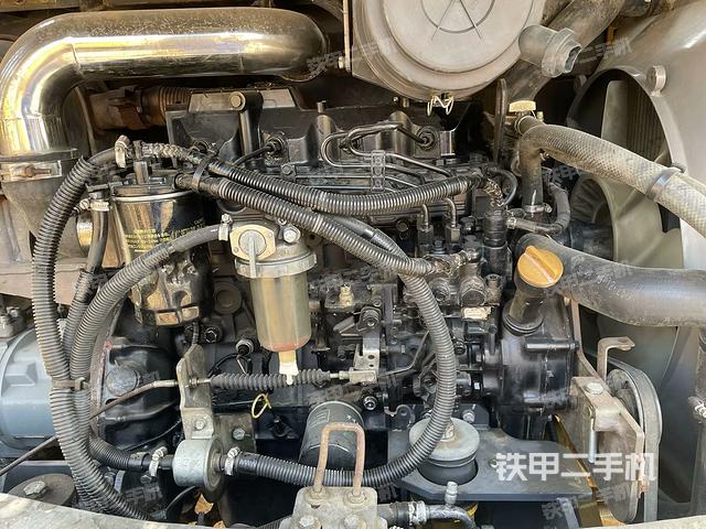 發(fā)動(dòng)機(jī)室(上車部件) 發(fā)動(dòng)機(jī)室(上車部件)
