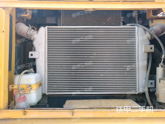 散熱器正面（大件艙室）