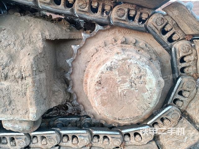 右驅動輪（行走機構）