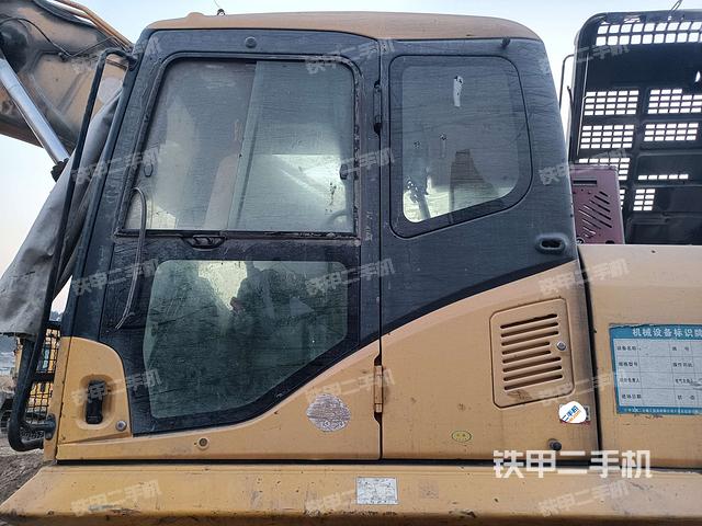 駕駛室正側(cè)（駕駛室部分）