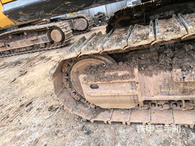 右側(cè)履帶整體（行走機(jī)構(gòu)）