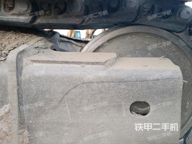 左驅(qū)動(dòng)輪（行走機(jī)構(gòu)）