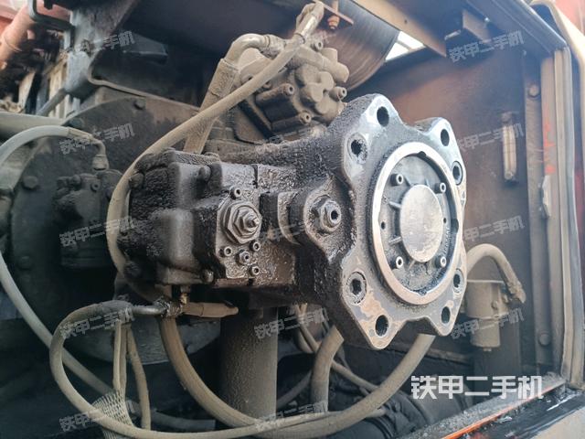 液壓泵斜45?右（大件艙室）