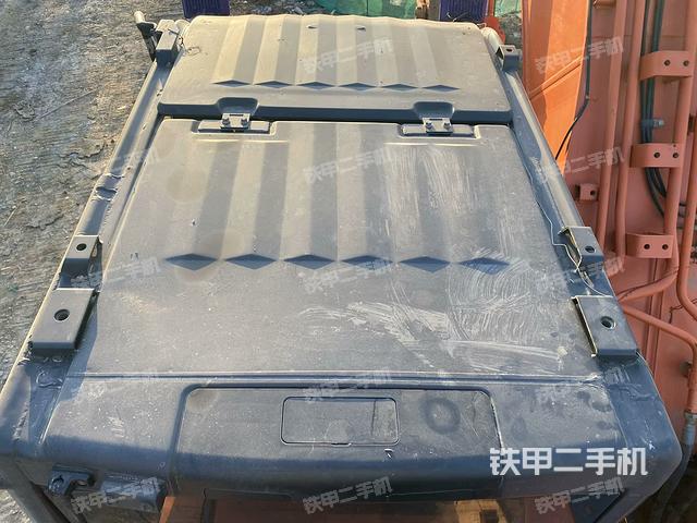 駕駛室頂部俯視（上車部件）