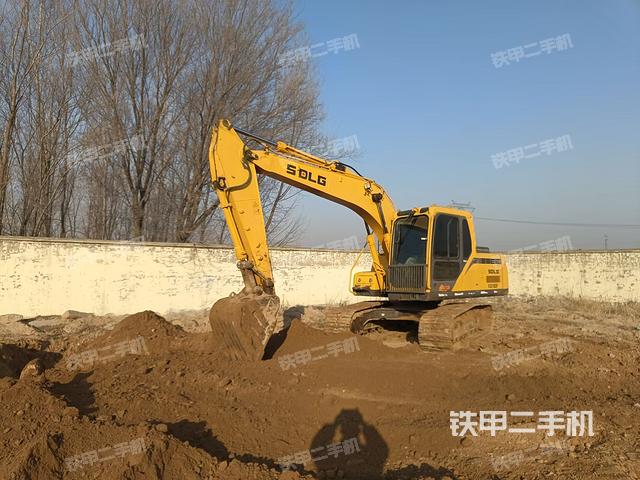 駕駛室整體（整機外觀）