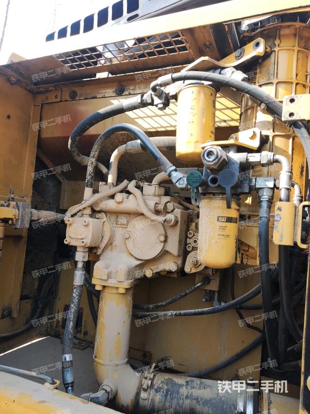 液壓泵斜45?左（大件艙室）