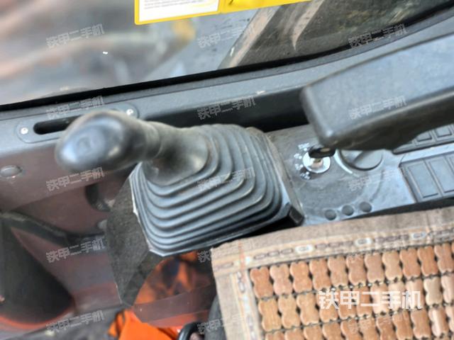 座椅后部（駕駛室部分）