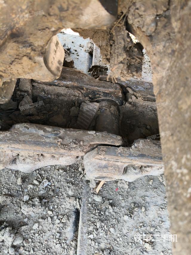 左托鏈輪和鏈筋(行走機構(gòu)) 左托鏈輪和鏈筋(行走機構(gòu))