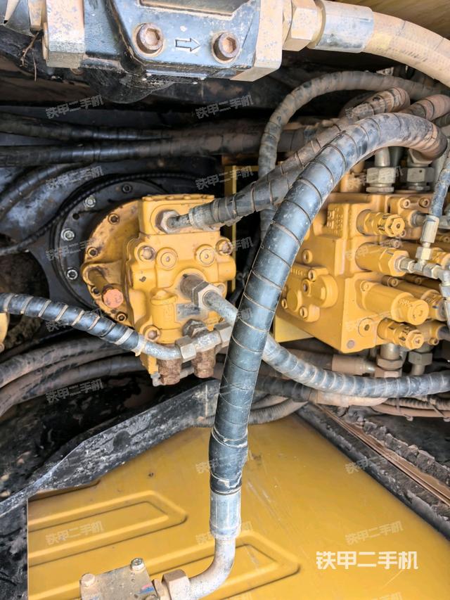 駕駛室頂部俯視（上車部件）