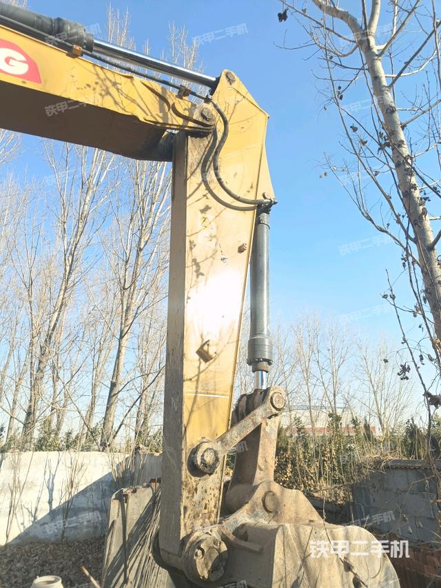 小臂整体左后（工作和回转装置）