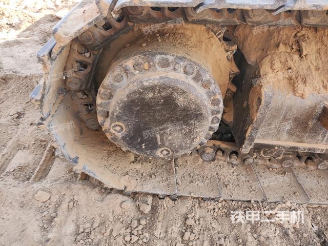 右驅動輪（行走機構）