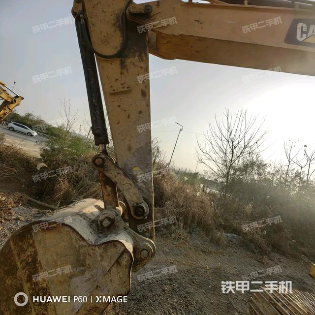 小臂整體右前(工作和回轉(zhuǎn)裝置) 小臂整體右前(工作和回轉(zhuǎn)裝置)