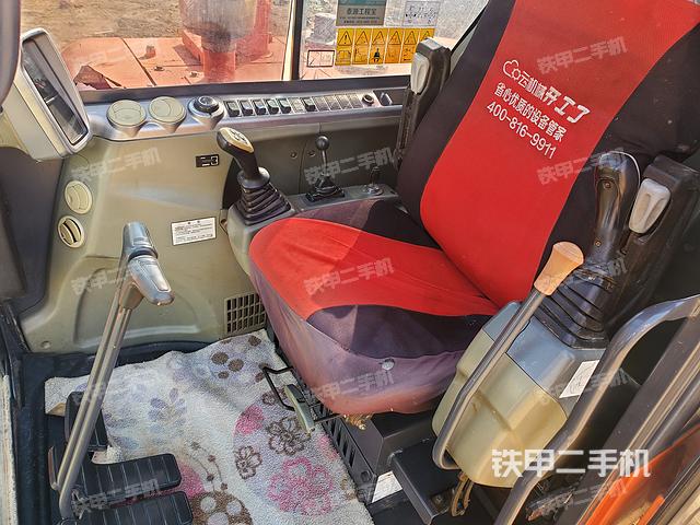 驾驶室整体（整机外观）