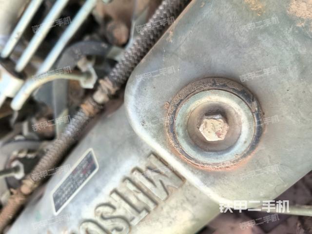 駕駛室頂部俯視(上車部件) 駕駛室頂部俯視(上車部件)