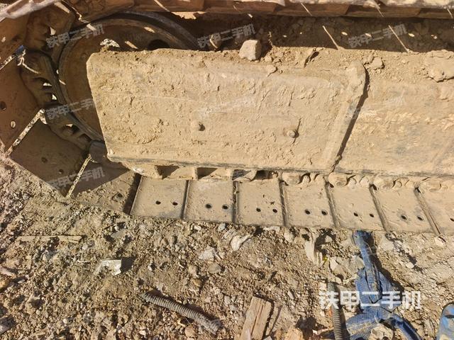 右側(cè)履帶整體?（行走機構(gòu)）