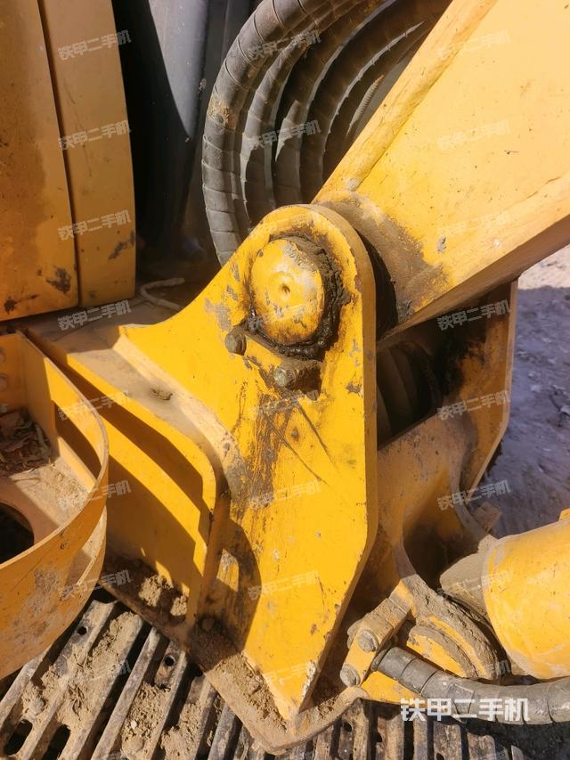 大臂根部?斜（工作和回轉(zhuǎn)裝置）