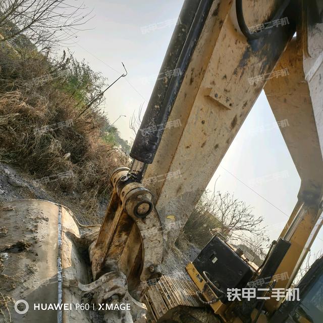 小臂整體左后(工作和回轉(zhuǎn)裝置) 小臂整體左后(工作和回轉(zhuǎn)裝置)