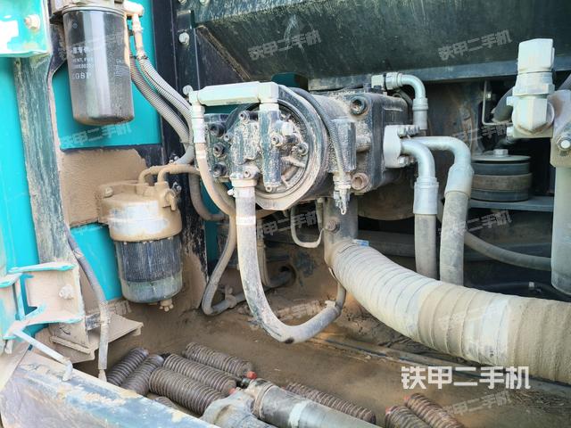 液壓泵斜45?左(大件艙室) 液壓泵斜45?左(大件艙室)