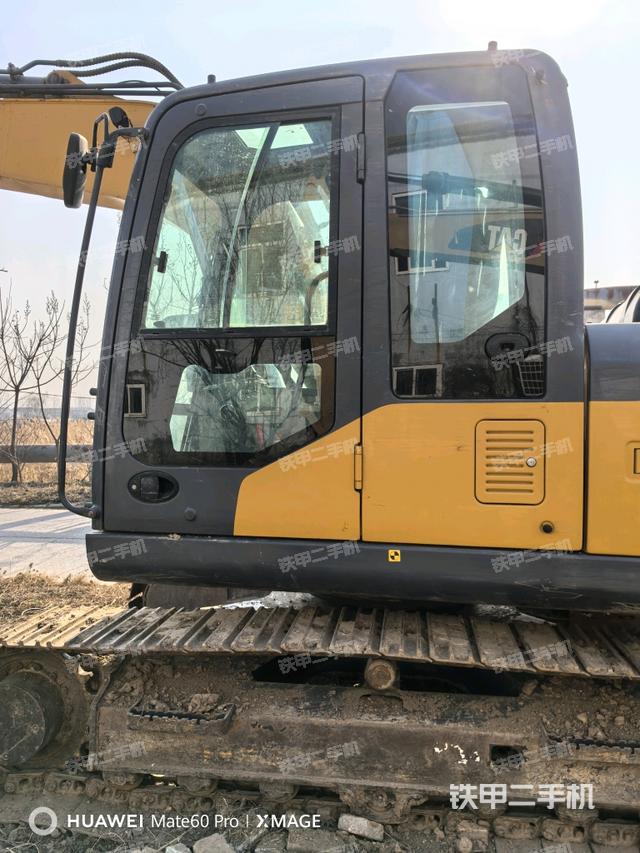 右側(cè)玻璃角標(biāo)（駕駛室部分）