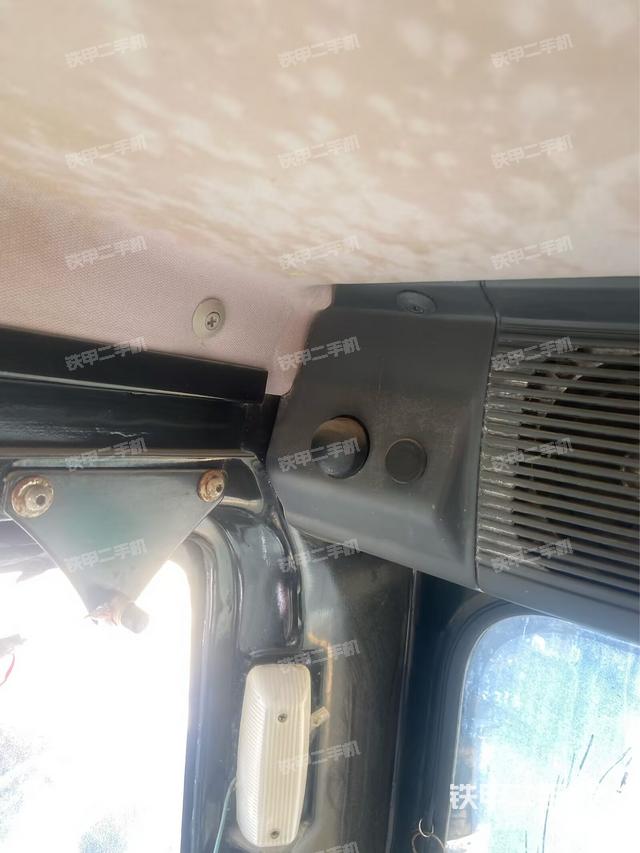 座椅后部（駕駛室部分）