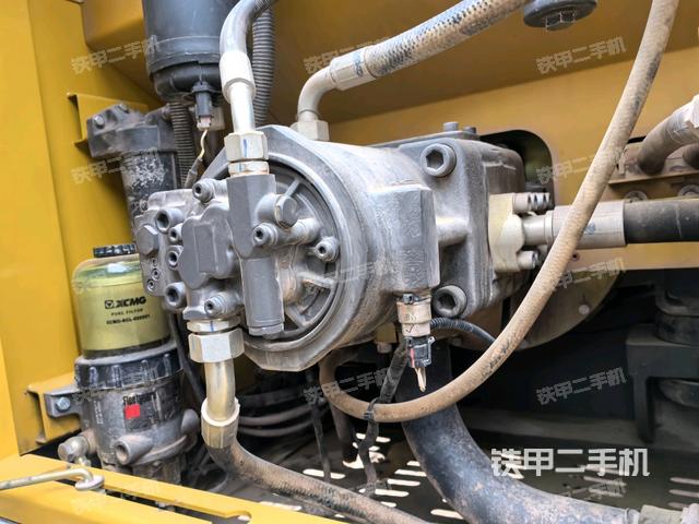 液壓泵斜45?左（大件艙室）