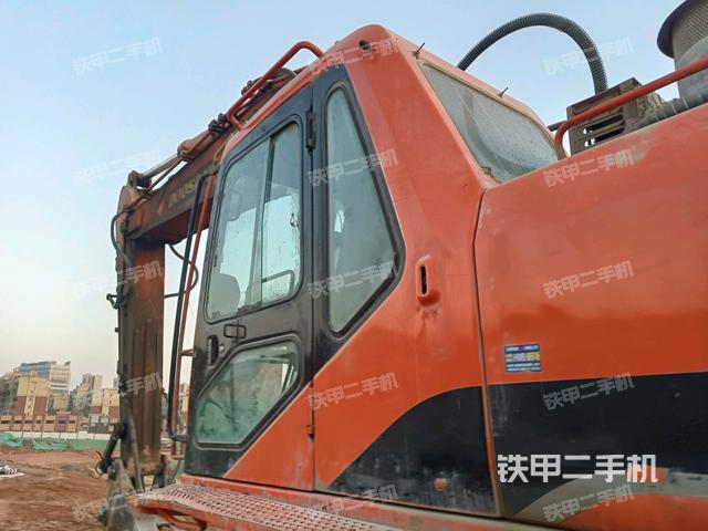 駕駛室左后45度（駕駛室部分）