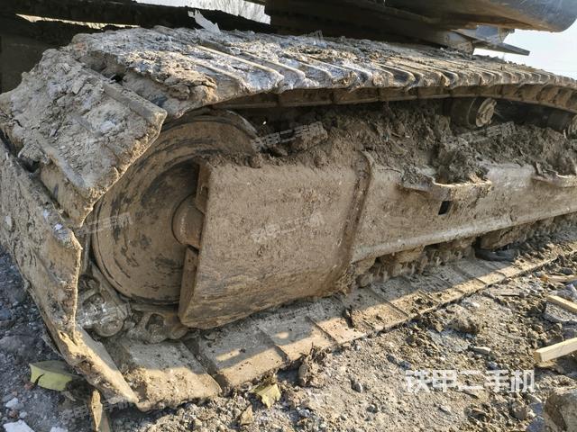 右側(cè)行走馬達蓋板(行走機構(gòu)) 右側(cè)行走馬達蓋板(行走機構(gòu))