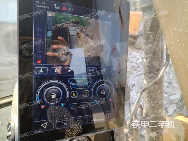 顯示屏?(駕駛室部分) 顯示屏?(駕駛室部分)