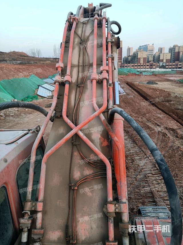 大臂背部俯視（工作和回轉裝置）