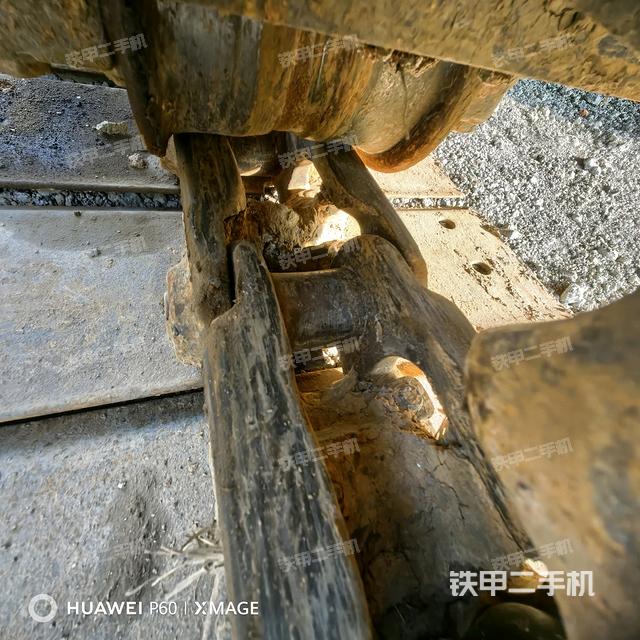 右側(cè)行走馬達蓋板(行走機構(gòu)) 右側(cè)行走馬達蓋板(行走機構(gòu))