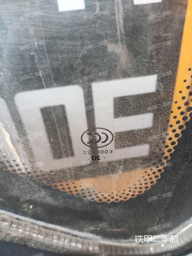 后窗玻璃角標(biāo)（駕駛室部分）