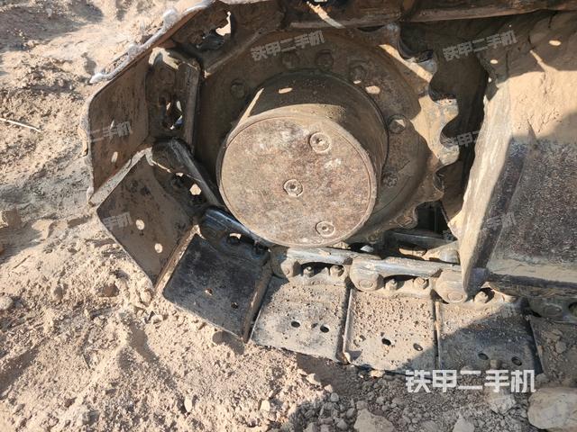 右驅動輪（行走機構）