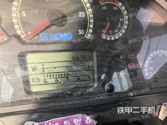 儀表盤（駕駛室部分）