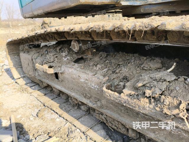 右側(cè)履帶整體(行走機構(gòu)) 右側(cè)履帶整體(行走機構(gòu))