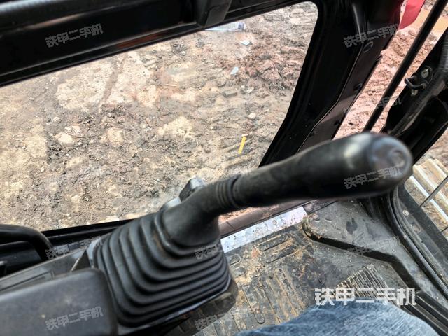 座椅左側(cè)控制臺/音響/含左手柄（駕駛室部分）