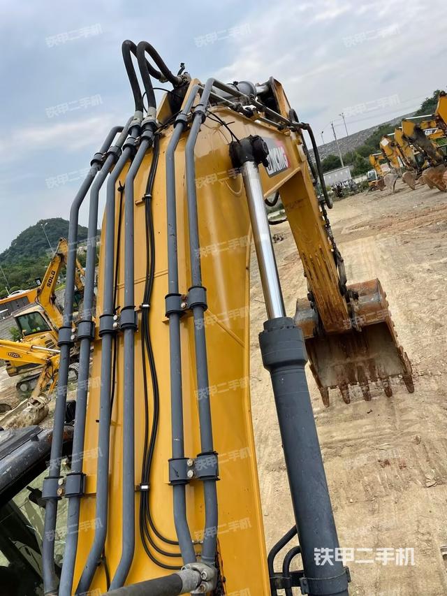 大臂整體?右側(cè)（工作和回轉(zhuǎn)裝置）