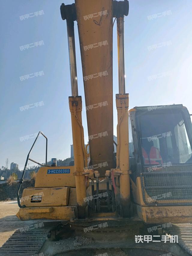 大臂油缸整體?豎拍（工作和回轉(zhuǎn)裝置）