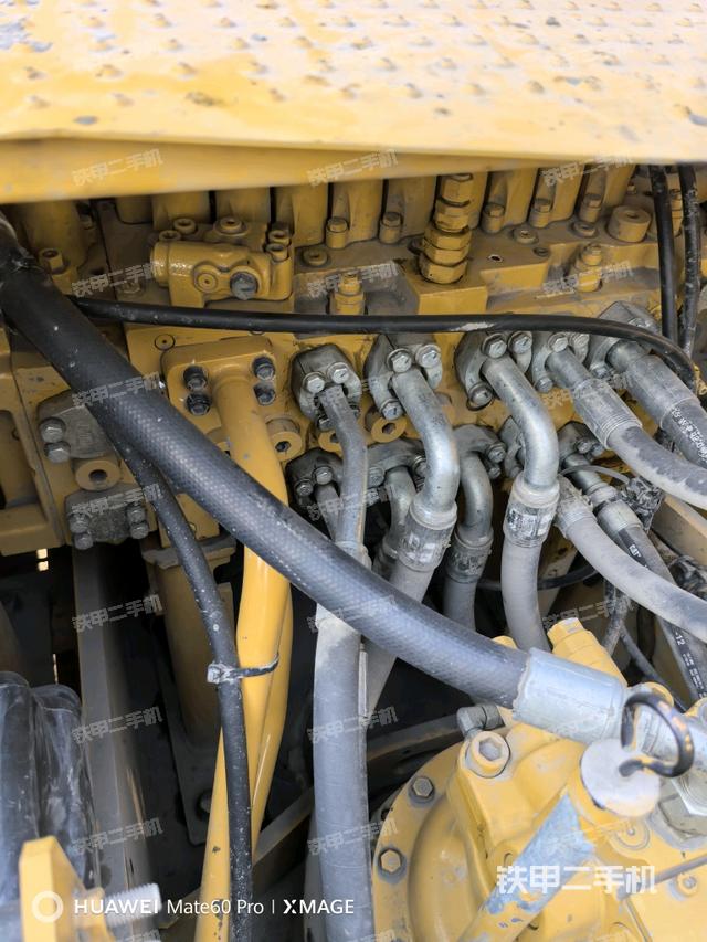 駕駛室頂部俯視(上車部件) 駕駛室頂部俯視(上車部件)