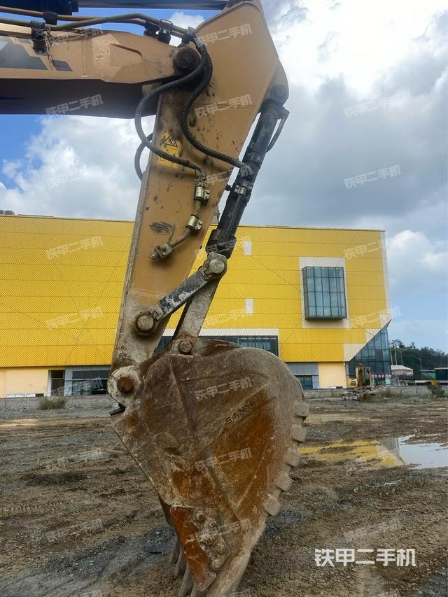 小臂整體左后（工作和回轉(zhuǎn)裝置）